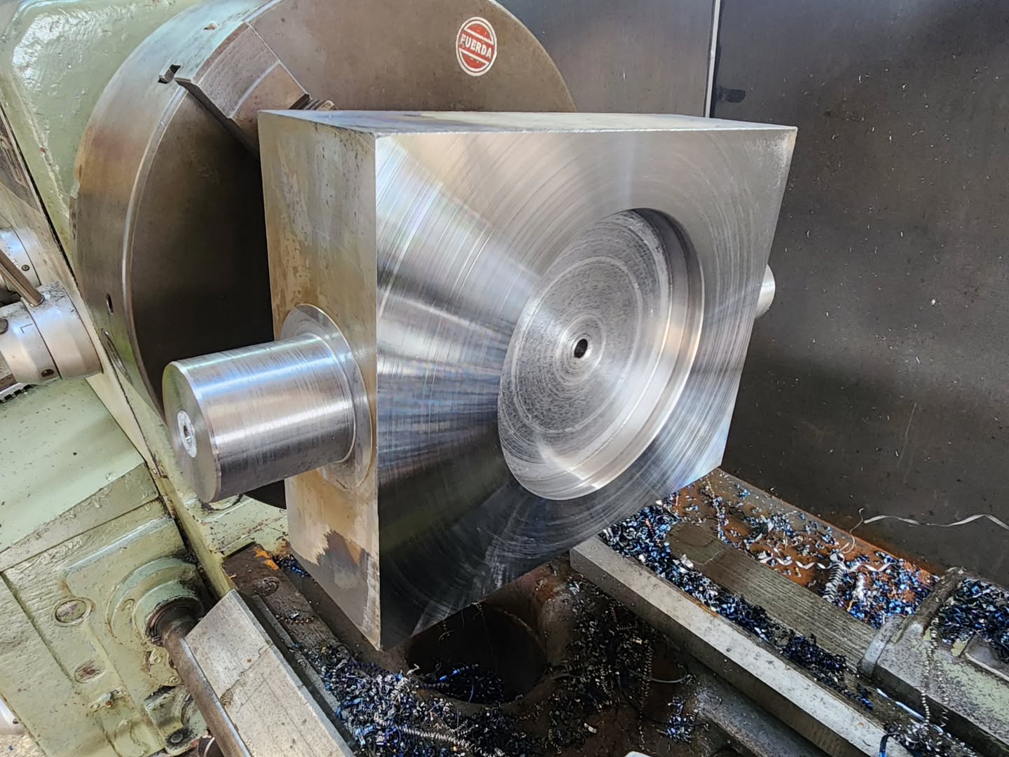 Hydraulic cylinder trunnion block